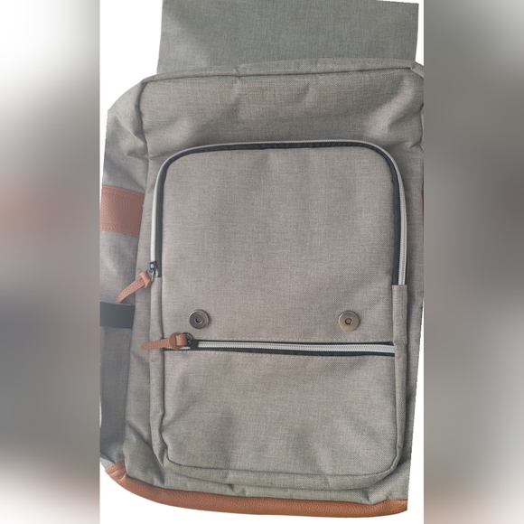 Kindred Backpack - Picture 6 of 14